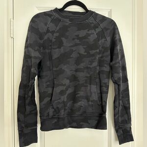 Lululemon camo crew neck